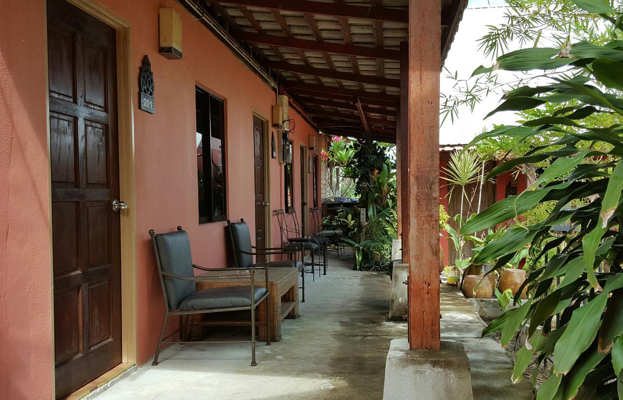 Hotel The Coconut Langkawi Pantai Cenang  Exterior foto