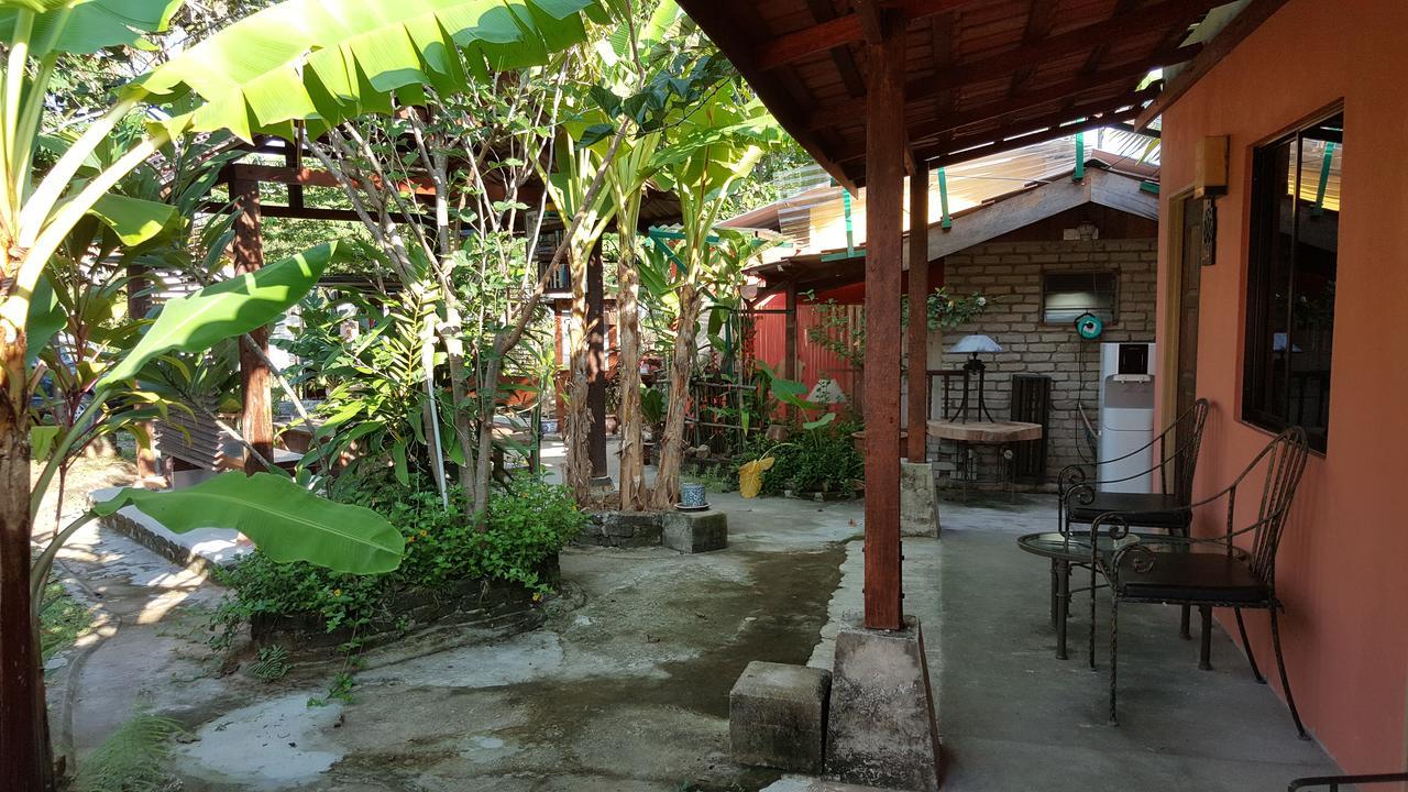 Hotel The Coconut Langkawi Pantai Cenang  Exterior foto